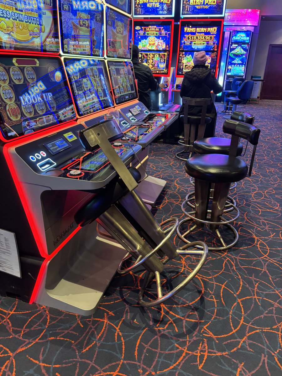 Fleetwood Walking Guy tweet media