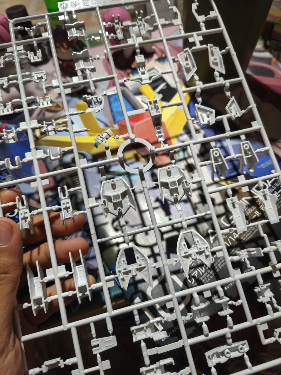 NiceAnimeR2 tweet media