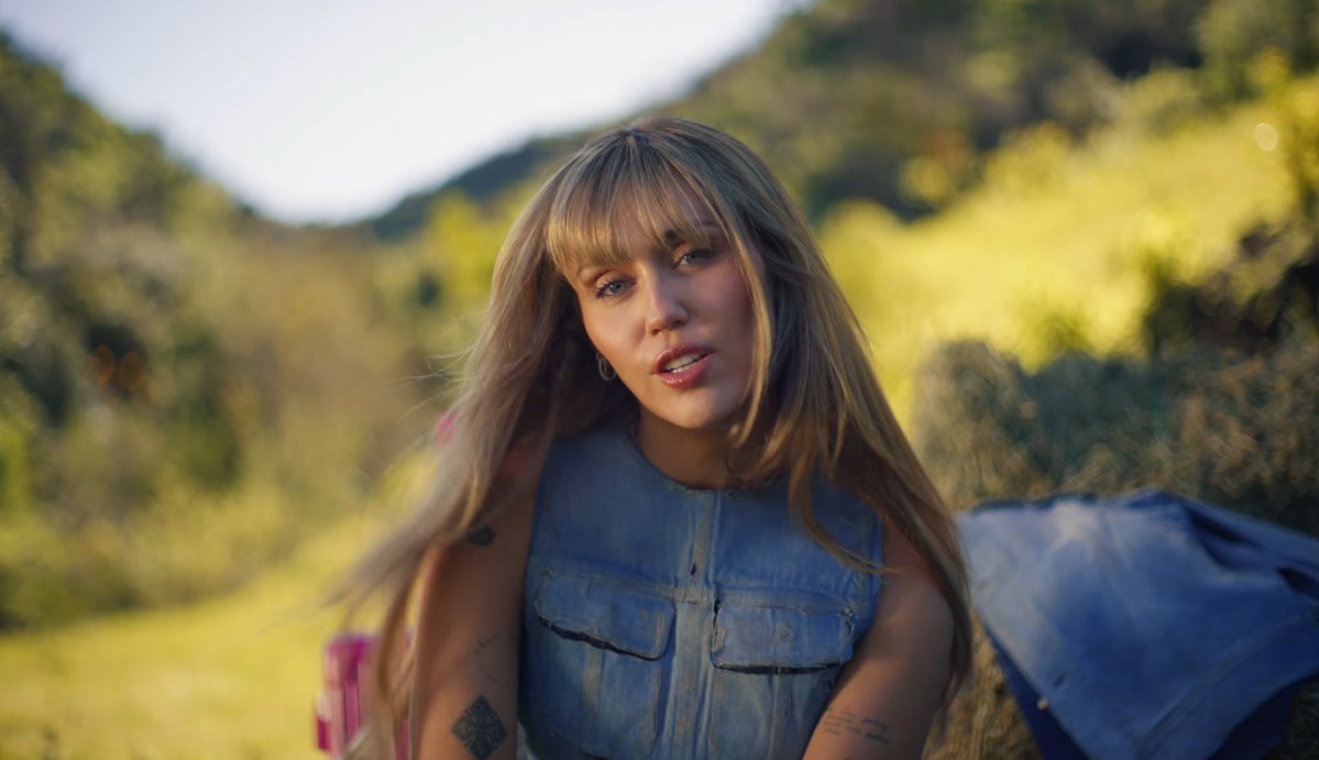 Miley Cyrus News tweet media