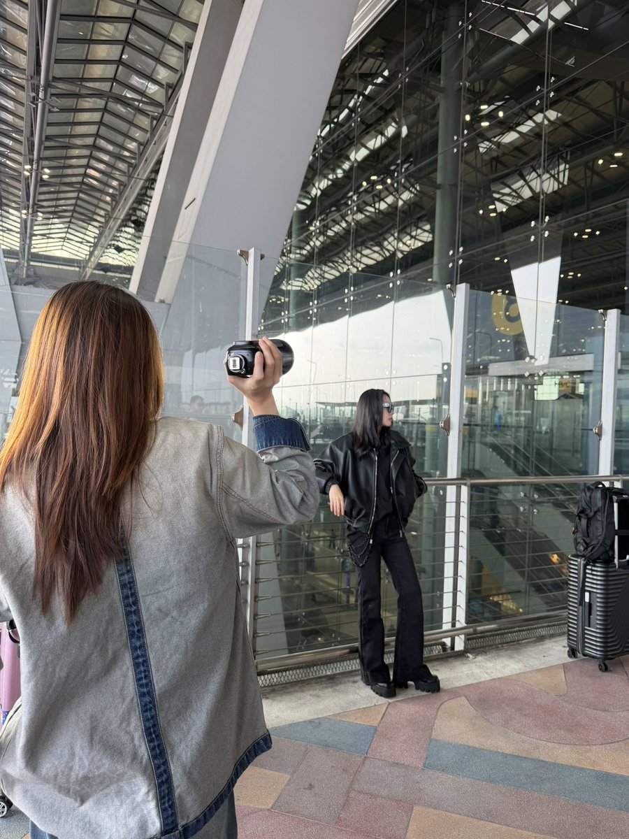 Mememoon tweet media