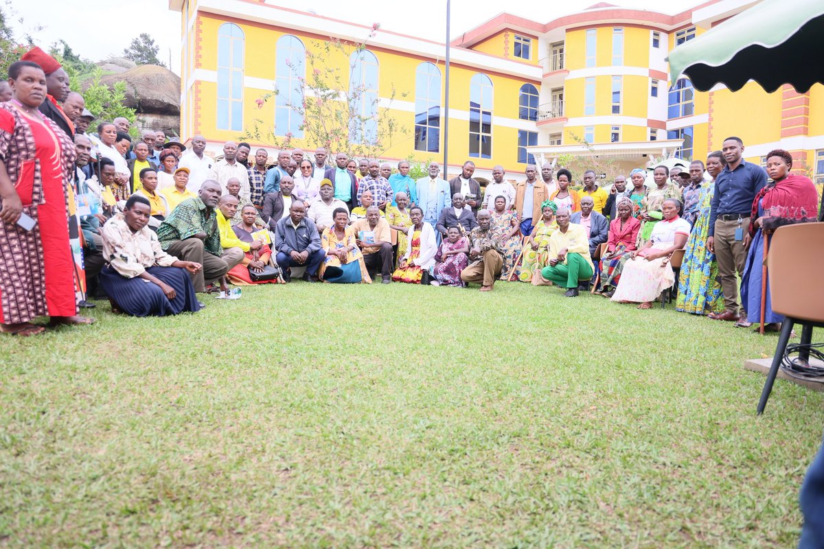 Kyasimire Debbie tweet media