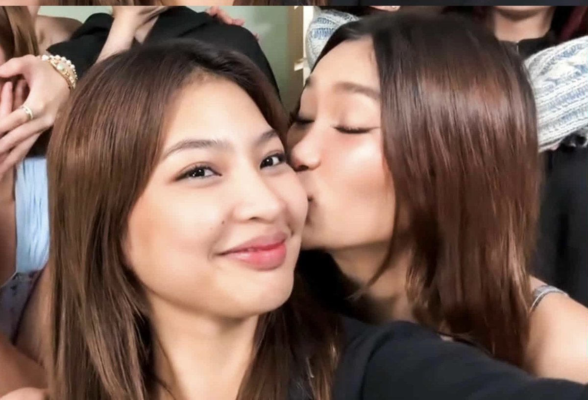 formalaiahshee's tweet photo. happy jholet day po! 💘 https://t.co/WjPMJLykrv