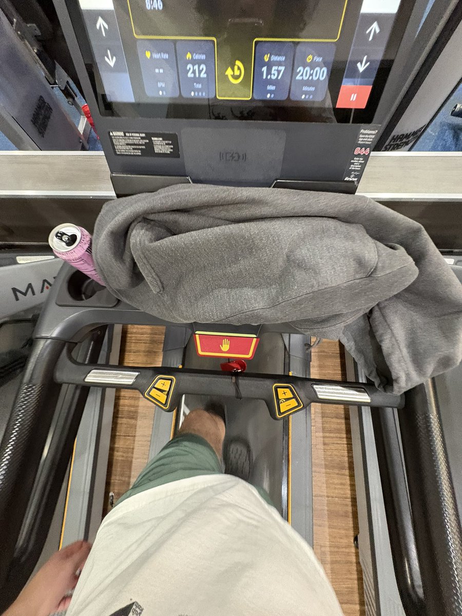 MONKEYBUSINESS tweet media