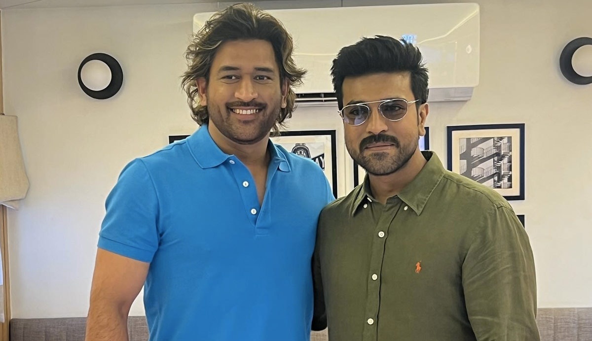 DHONI Trendsโข tweet media