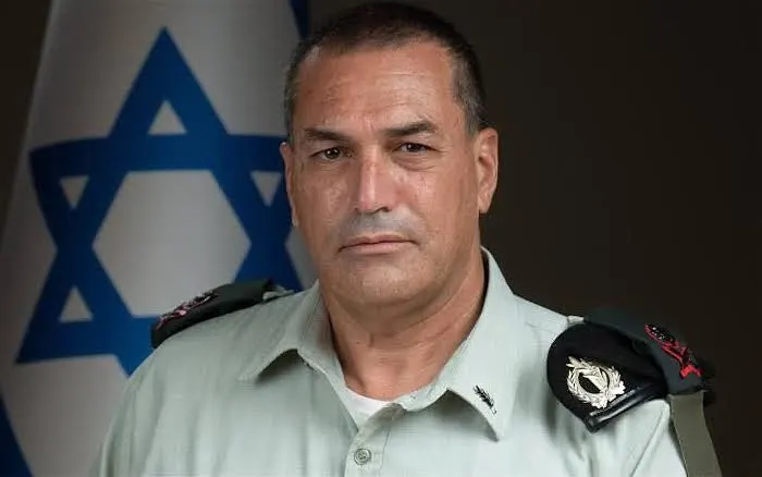 L_ThinkTank's tweet photo. ❗️ [ 🇮🇱 ISRAËL ]

🔸 Le chef d’état-major Eyal Zamir avertit, dans un enregistrement divulgué, que l’armée israélienne approche d’un point de rupture après des mois de guerre, appelant à des lois urgentes sur la conscription et les réservistes.

🔸 Il affirme que les réserves « ne tiendront pas » dans ces conditions et prévient que Tsahal pourrait bientôt ne plus être en mesure d’assurer même des missions de sécurité courantes, selon N12.