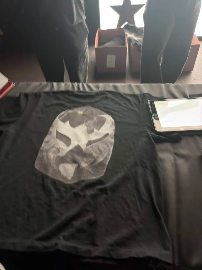 NuukSZN_'s tweet image. LA EXCLUSIVE BULLY LP MERCH