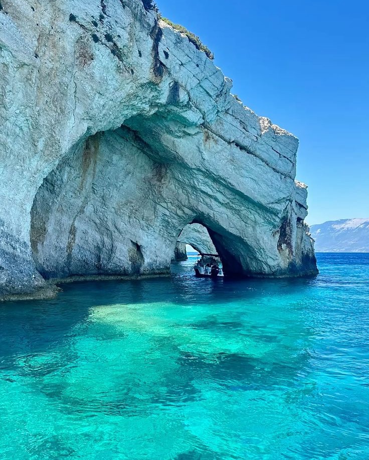 The Travel Portfolio tweet media