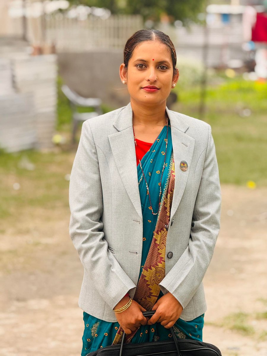 अरु कुरा त काम गरेपछि समिक्षा गरम्ला! भेरी नदी र झुप्राखोला किनारमा गिट्टी कुट्दै हुर्केकी 'सिता वादी'हरु मन्त्री हुनु यो संघीय लोकतान्त्रिक गणतन्त्रले दिएको गौरव गर्न लायक उपलब्धि हो। यो व्यवस्था छ र न सिता वादी मन्त्री र बालेन शाह प्रधानमन्त्री बन्न सम्भव छ !
जय लोकतन्त्र!🙏