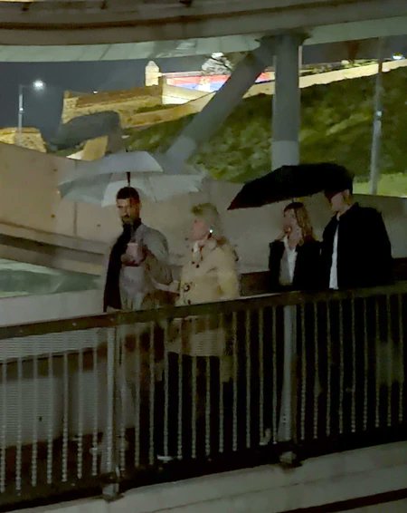 MilicaM84932667's tweet image. . @DjokerNole with his family in Belgrade last night 🌃

 #Belgrade #Serbia #NoleFam 
📸:blic.rs/zabava/novak-d…