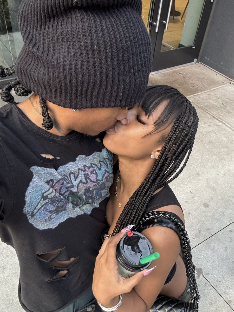 justageeker tweet media