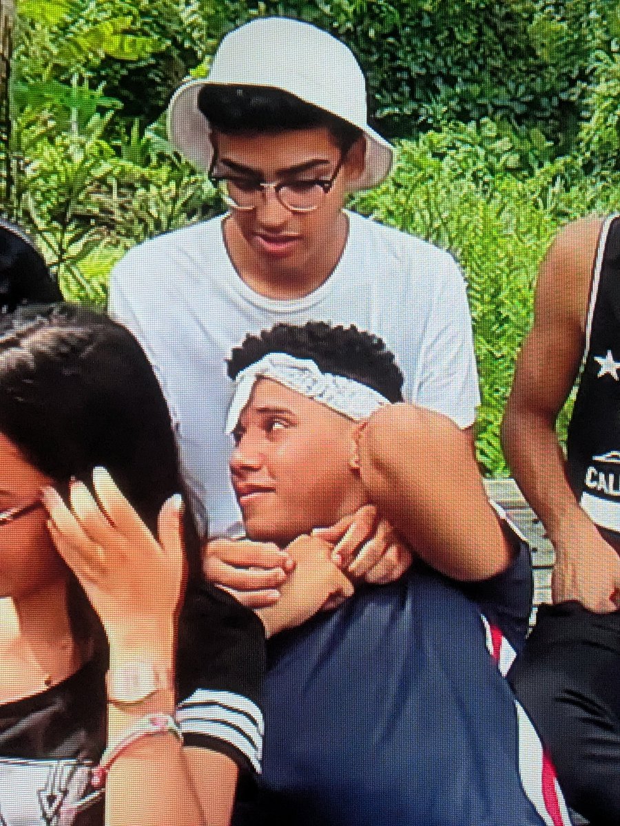 Ellos 2 eras pareja? JALSDKDKD