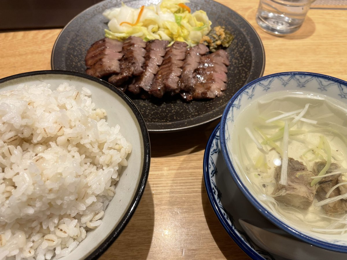 みねみねら tweet media