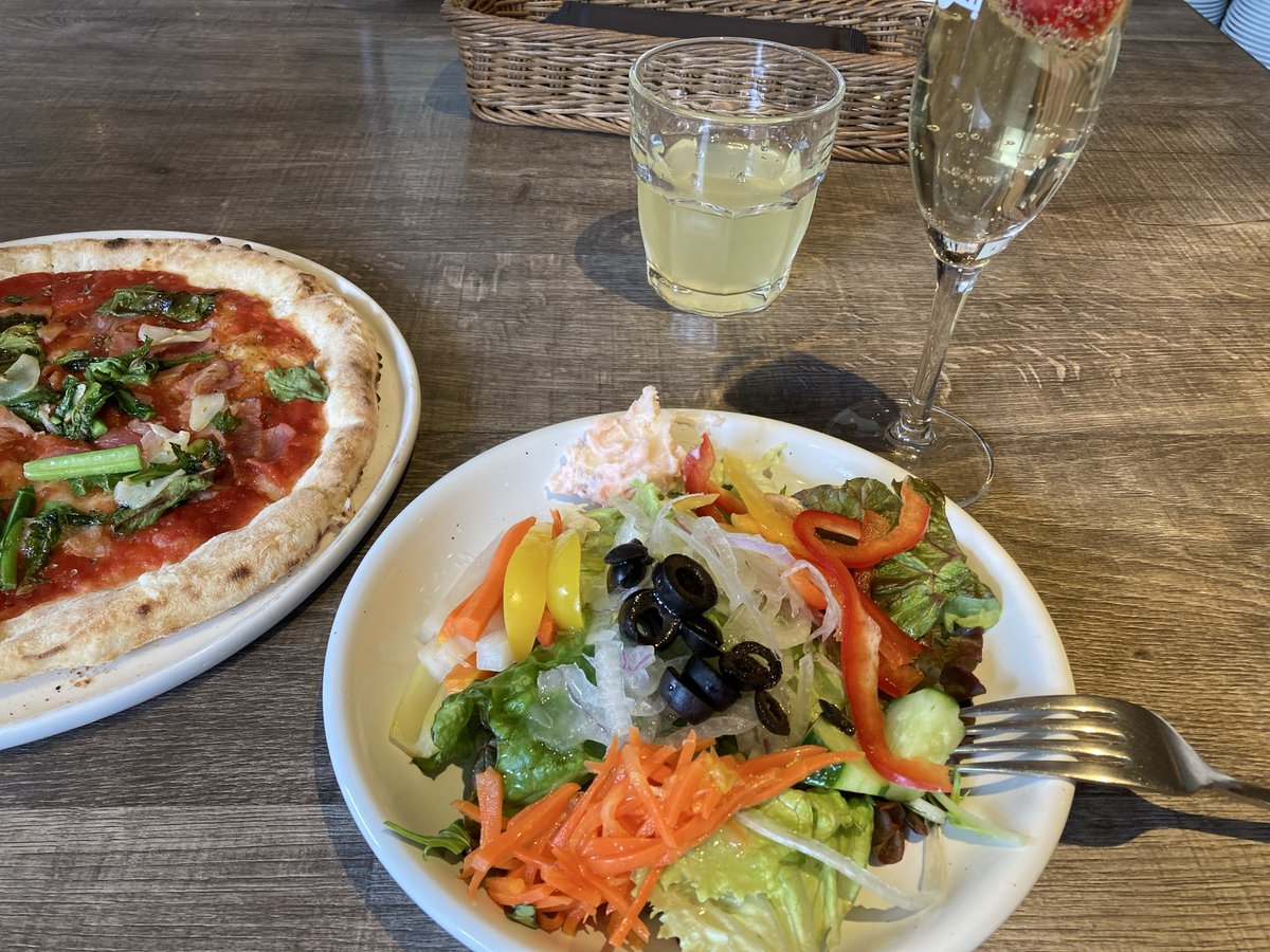 しよっち tweet media