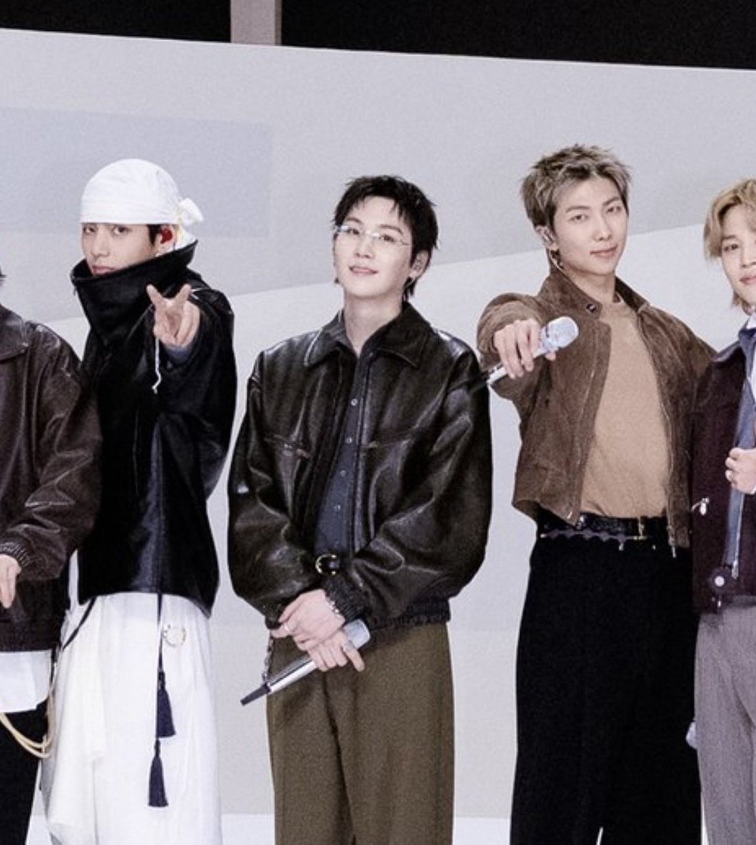 사에‎ 𝑠𝑤𝑖𝑚 ⋆˚࿔ ⁷ tweet media