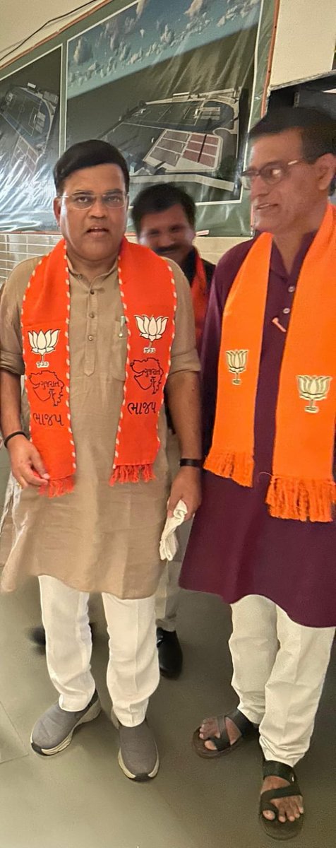 ગુજરાત પ્રદેશ ભાજપના સંગઠન મહામંત્રી, કુશળ સંગઠનકર્તા અને કાર્યકર્તાઓના માર્ગદર્શક માન. શ્રી રત્નાકરજીને જન્મ દિવસની હાર્દિક શુભેચ્છાઓ...
પરમાત્મા આપને દીર્ઘ આયુષ્ય, ઉત્તમ આરોગ્ય અને સતત સફળતાપૂર્વક જનસેવામાં આગળ વધવા માટે શક્તિ પ્રદાન કરે તેવી પ્રાર્થના...🙏
#Ratnakar_Birthday