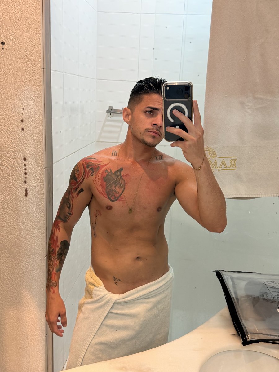 boysp099's tweet photo. Vem tomar um banho comigo, eu deixo vc apanha o sabonete 🔥😈 #provadolíder #پاکستان #msü2026 #KastChileNoEstáContigo #जय_श्री_राम https://t.co/7L1l7kBc7v