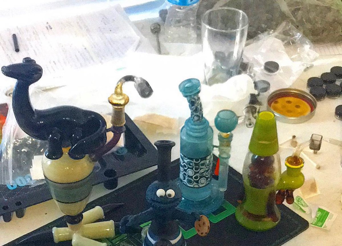 ismokeloud tweet media