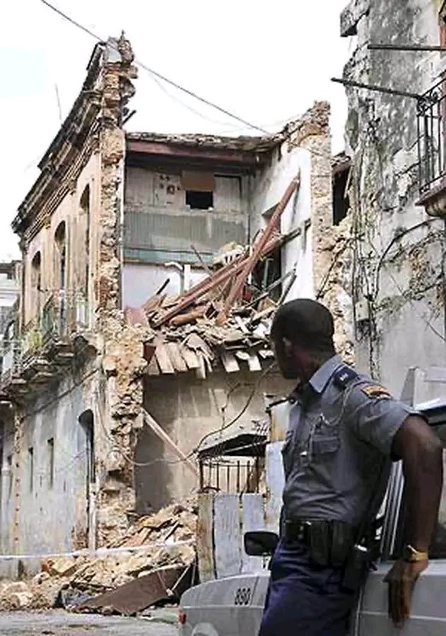 cubanolibre48's tweet photo. La Habana bajo el socialismo. #Cuba https://t.co/RGYU0NkUzv