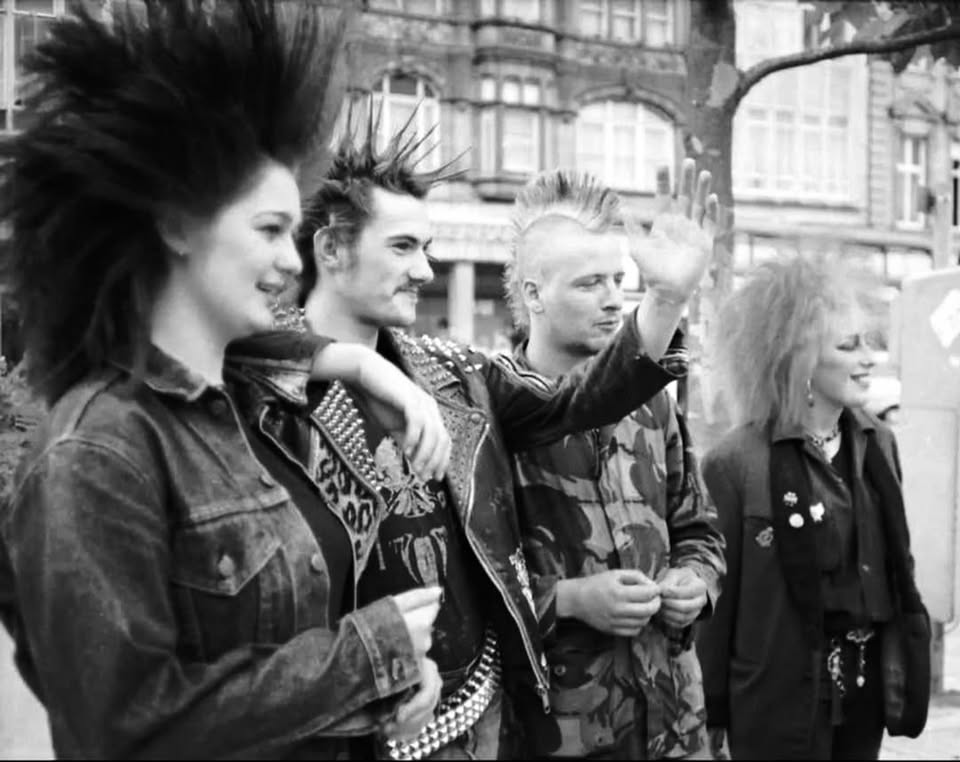 Punkrock History tweet media