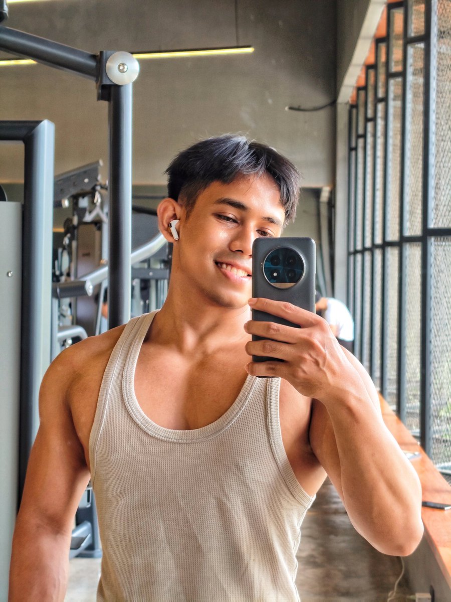 hebronnnn tweet media