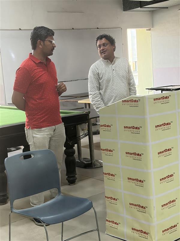 sdeievent's tweet photo. A powerful Town Hall Session by 
CEO (I) Mr. Rakesh Pant  at SDN,
reinforcing vision, values and the road ahead.

#Leadership #TownHall #SDN #WorkplaceCulture #Growth https://t.co/fUicci9Mea