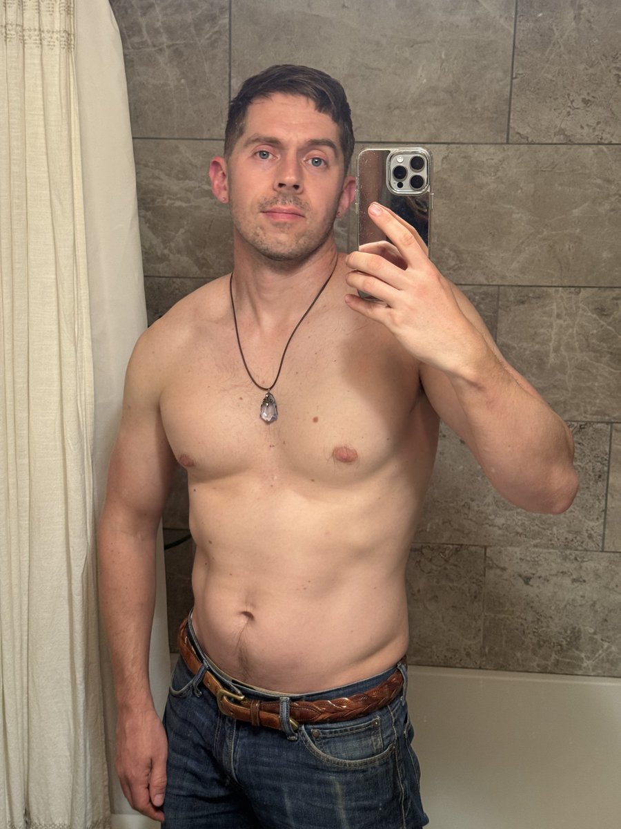 Andrew R. tweet media