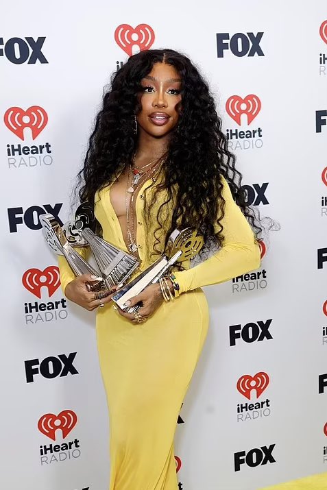 SZA Charts tweet media