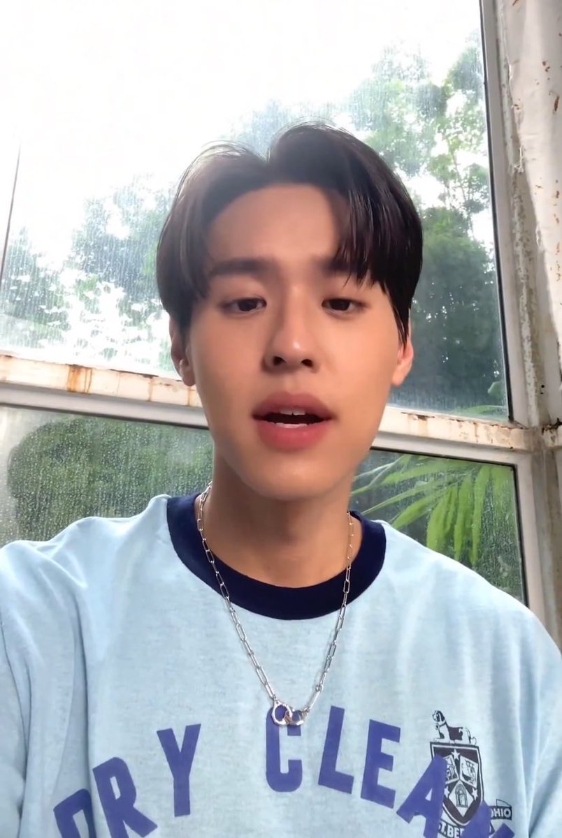 บทด* (busy💭) tweet media