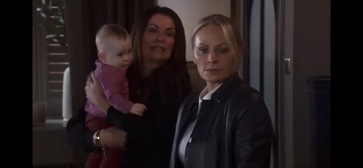 Queen Carla 👠🫦💄🍷 tweet media