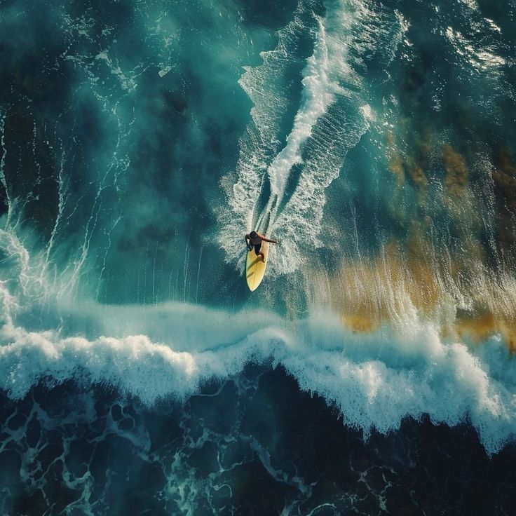 surfingisgod's tweet image. Golden hour through a drone lens. 🌊🏄‍♂️
#surfing #dronephotography #ocean #sunset #nature