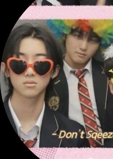 titi ♰ tweet media