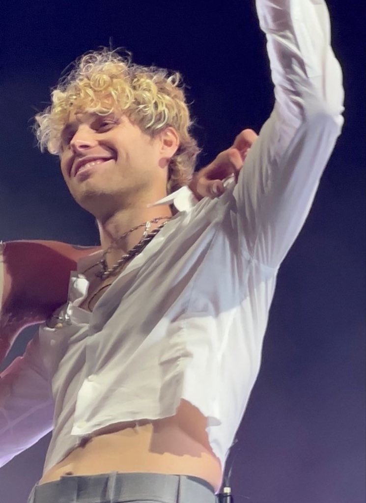 ˙⋆✮ 𝙎𝙝𝙖𝙧𝙤𝙣 ִ ࣪𖤐.ᐟ tweet media