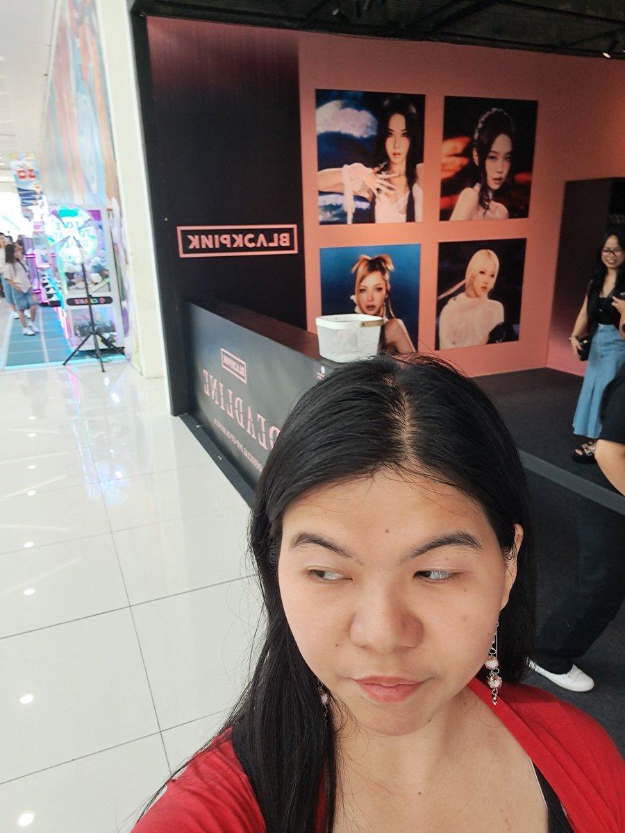 xandz34's tweet image. One afternoon at the Mall of Asia going to MOA Amphitheater... i suddenly pass by here
#smmoa #cetaphil #mallofasia #1621EPLaunch #blackpink 
📷  march 14 2026  @BLACKPINK