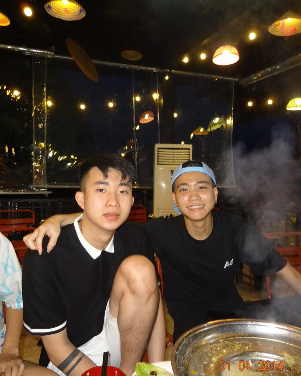 くろありん tweet media