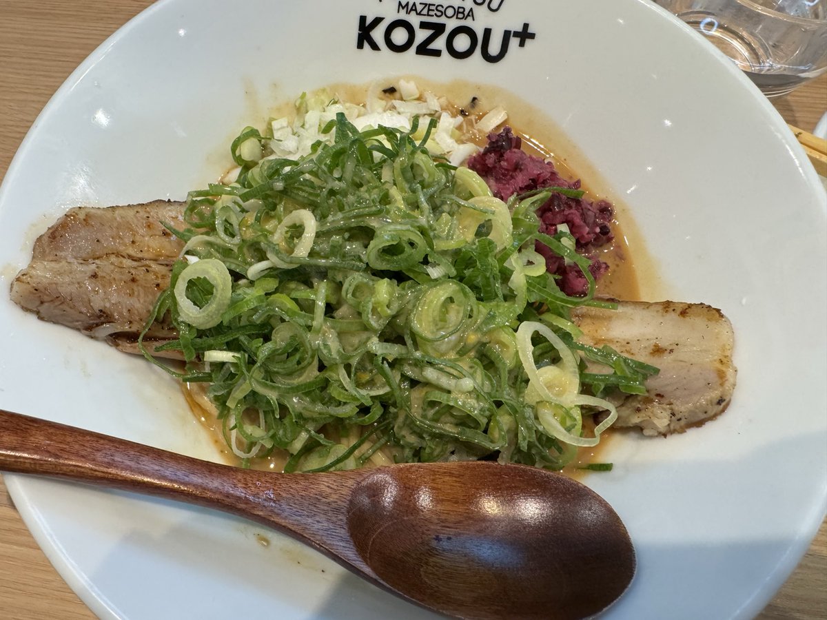 qyoto_tsuchiya's tweet photo. 腹ごしらえをな？？🍜

#大阪福島 #KOZOU https://t.co/UJeZEOUZmT
