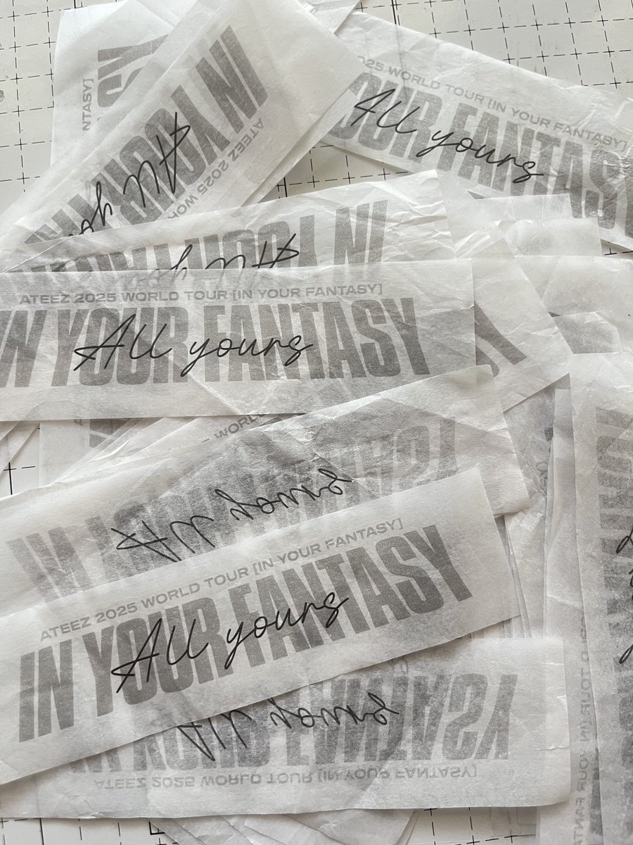 precioushongi's tweet photo. CLAIMING POST! 

confetti (4pcs ea) - 10 slots avail
banner - 6pcs avail

– reply mine + (banner or confetti) 
– must be willing to pay for the sf!
– can meet up if within around pasig 
– can wait for the items to be ship / x impatient 

first to reply basis:)) https://t.co/FmTCtCRp5L