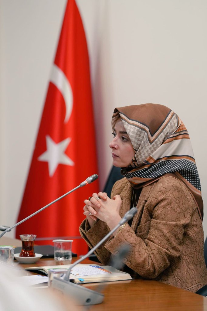 Esra Selvan tweet media
