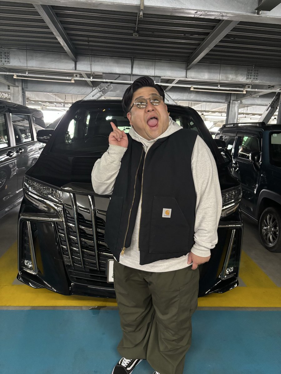 kyokondeth's tweet photo. 千葉の中でもっとも正四角形に近い人間に遭遇しました https://t.co/ZhLcrSDADt