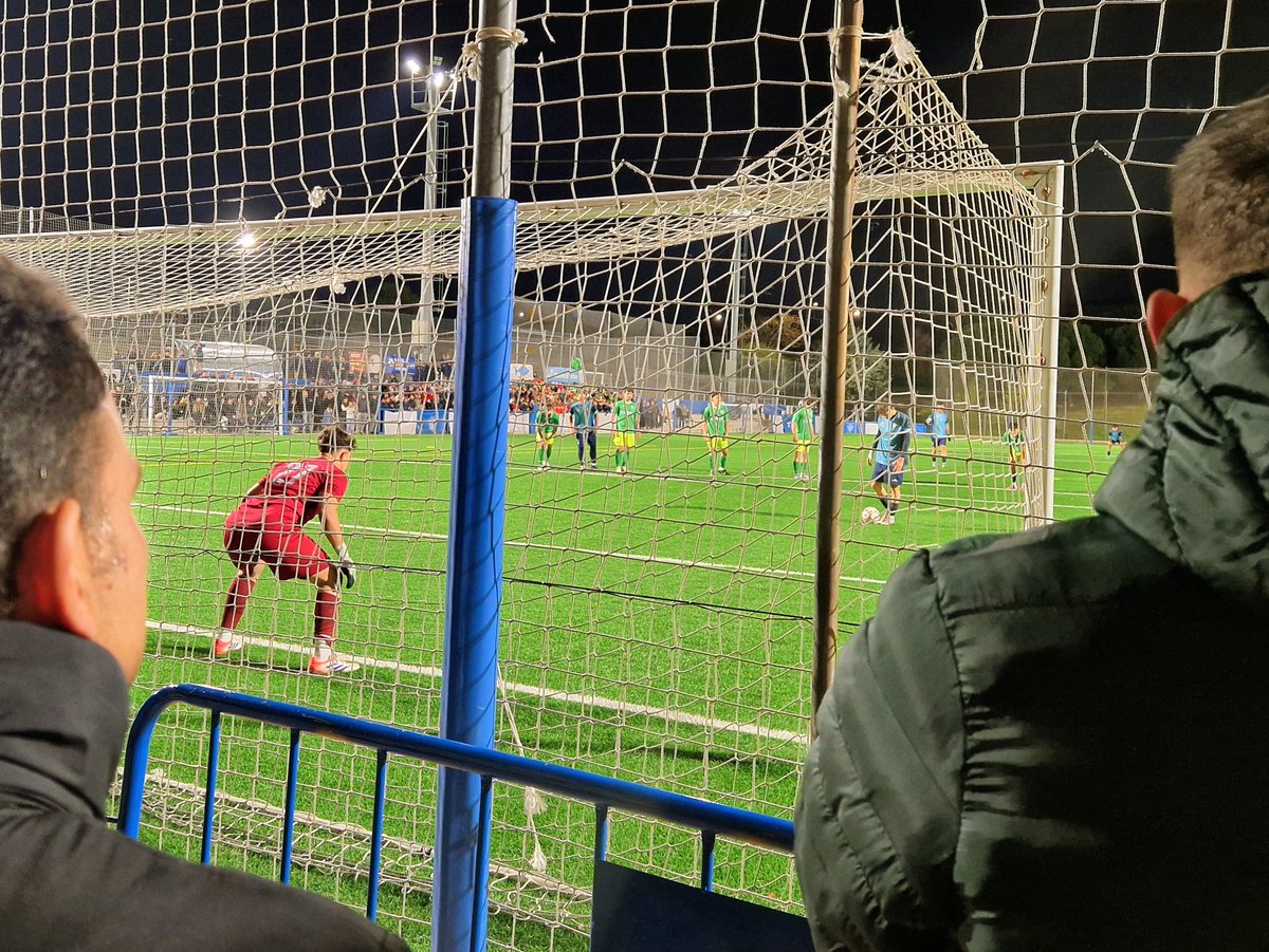 Roy the groundhopper tweet media