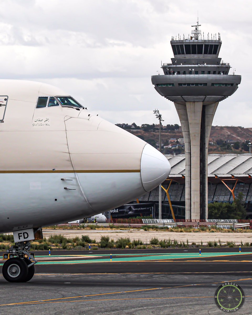 dasgonaviation's tweet image. "La Reina de los Cielos" rodando en LEMD, en este caso del grupo carguero Hongyuan Group📦✈️

@Spottersbcn 
#aviation #spotting #madrid #boeing #b747 #hongyuangroup #taxiing #passion