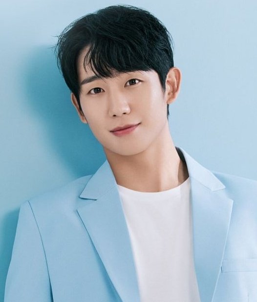 hallyuforums's tweet photo. #JungHaeIn and #ShinSeKyung reportedly to play the leads in upcoming romantic comedy drama 'Love Virus'.

#HallyuForums #Hallyu #KDrama https://t.co/s5MEQLVNRp