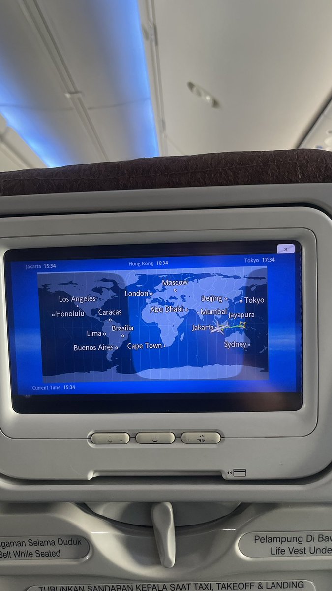 zeenirafg✨ tweet media