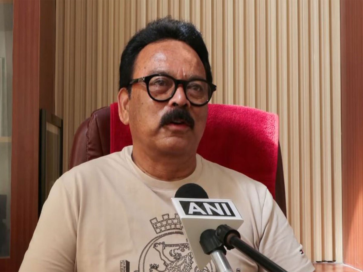 ani_digital's tweet image. "We are not self-reliant": Congress' Sukhdeo Bhagat slams Centre after excise duty cut on petrol, diesel announced amid West Asia conflict

Read @ANI Story | aninews.in/news/national/…
#SukhdeoBhagat #Congress #Centre #ExciseDutyCut #Petrol #Diesel #WestAsiaConflict