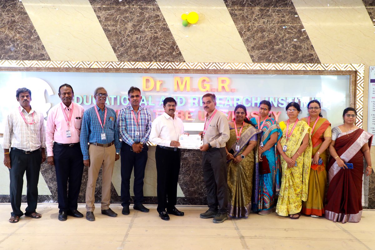 AcsArunkumar's tweet photo. Congratulations to Dr. P. Selvaraj, Professor, Department of EEE, for serving as a Resource Person in the Faculty Development Program conducted by Dr. V. B. Kolte College of Engineering, Malkapur, Maharashtra. 
#DRMGR #MGRERI #Facultydevelopmentprogram #EEE https://t.co/v3rTpqTwFD