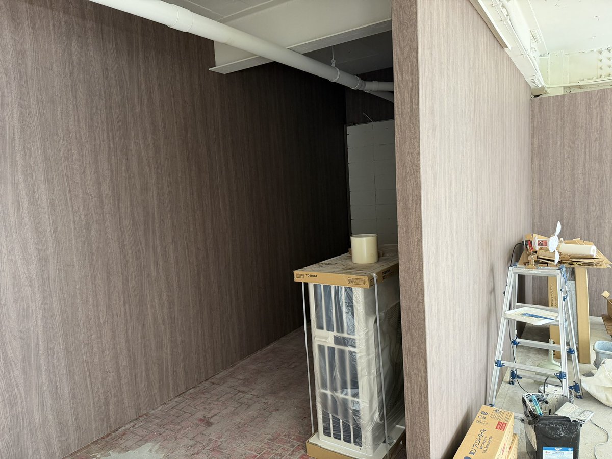 皆さんお久しぶりになりました！！
やっと内装工事中のカードショップまんがくです☺️
ショーケースが4月中頃に届くので内装終われば買取プレオープンの後、下旬頃オープン出来ればと思ってます🔥