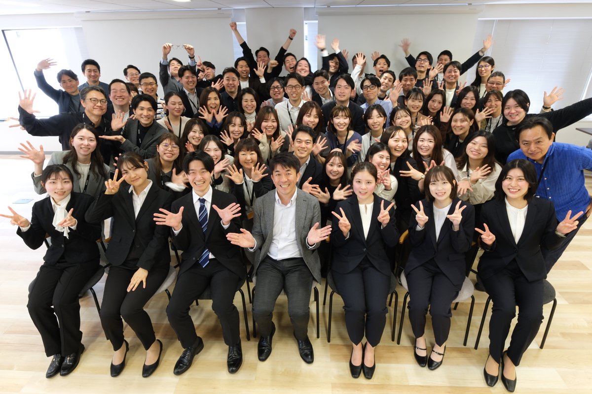NEWONE_inc's tweet photo. \入社式を実施しました🌸/

6名の新入社員が加わり、NEWONEを一緒につくっていく仲間が増えたことを大変嬉しく思います☺️

今年の新卒メンバーは、「アポロ🚀」と名づけています。
アポロが月へ到達したように、未知への挑戦を果敢に成し遂げてほしいと願いを込めました🌟

#26卒 #入社式 https://t.co/74cJn5XBfP