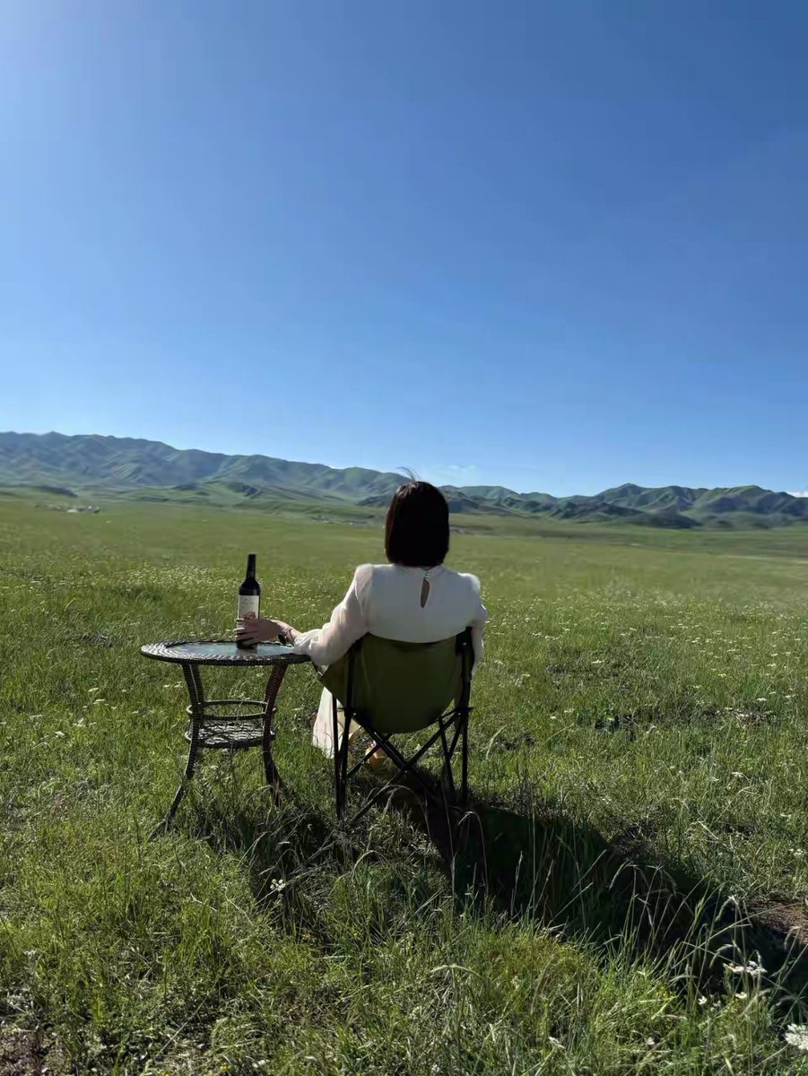 Courtney Elizabeth tweet media