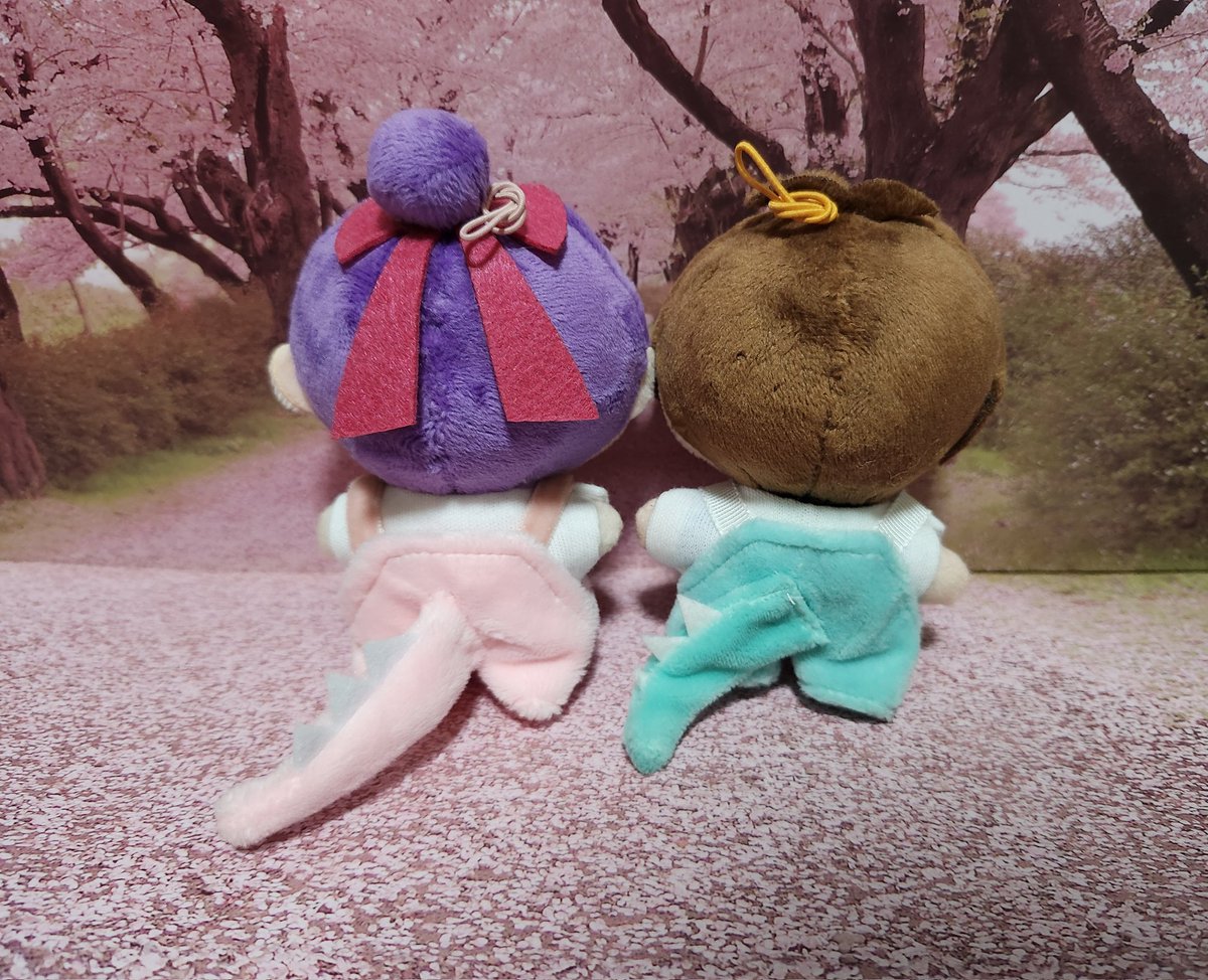 きささん(<a href="/67Mx8_Kisa/">きさ 🌷 Rey-scintller</a>)から🦖ガオガオサロペ🦖🩷をお迎えさせて頂きました😊
めっちゃ可愛いー🥰
後ろのしっぽも動くー可愛すぎる🥹
前にお迎えしたガオガオサロペを着てもらって、お家で🌸お花見デートです🫶

いつも可愛いお洋服を本当にありがとうございます🫶