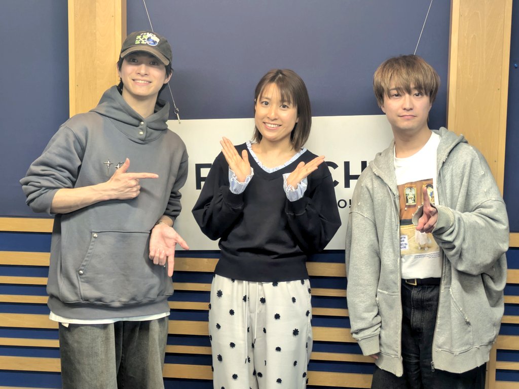 FRIDAY MAGIC tweet media