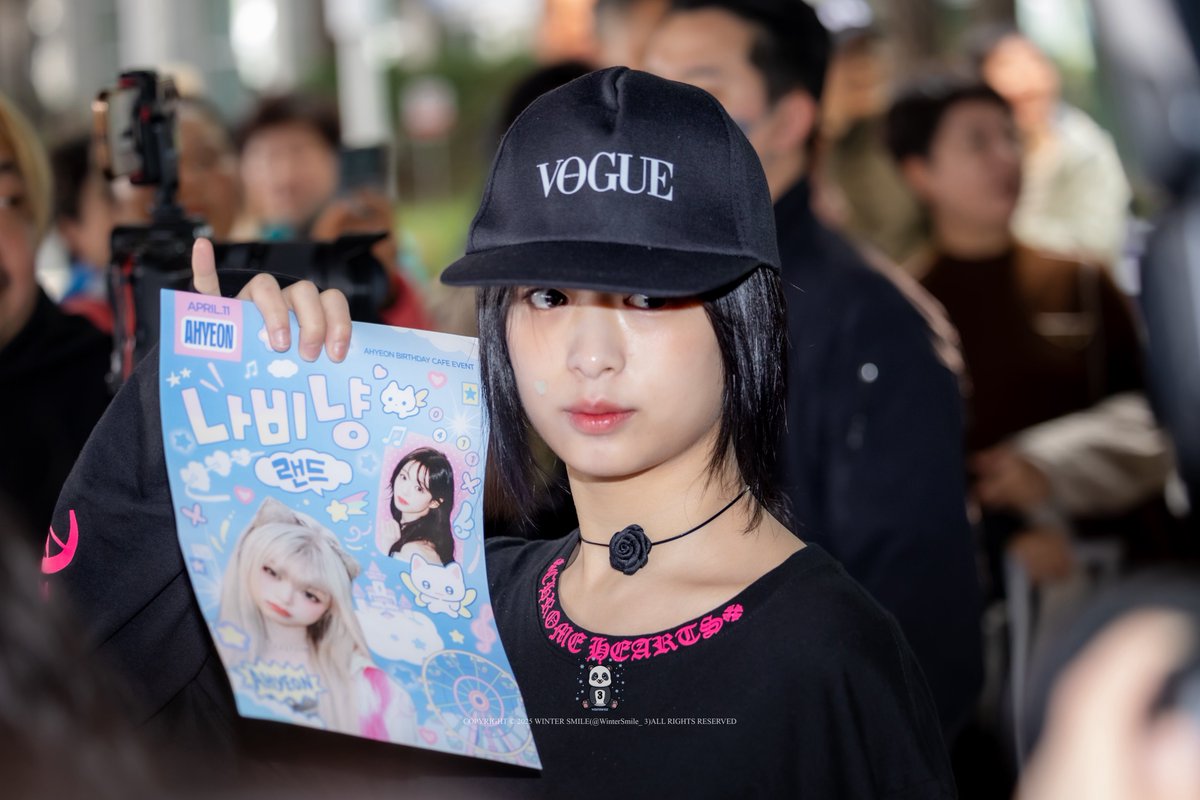 Winter Smil3 🐼❄️ tweet media